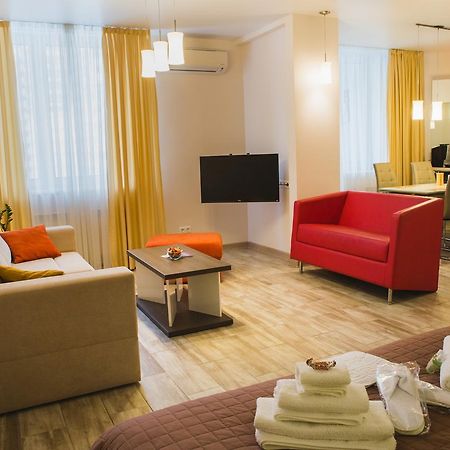 קייב Apartments "Pleasure" מראה חיצוני תמונה