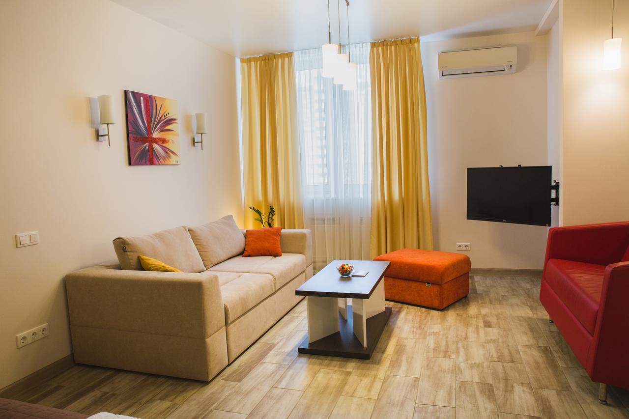 קייב Apartments "Pleasure" מראה חיצוני תמונה