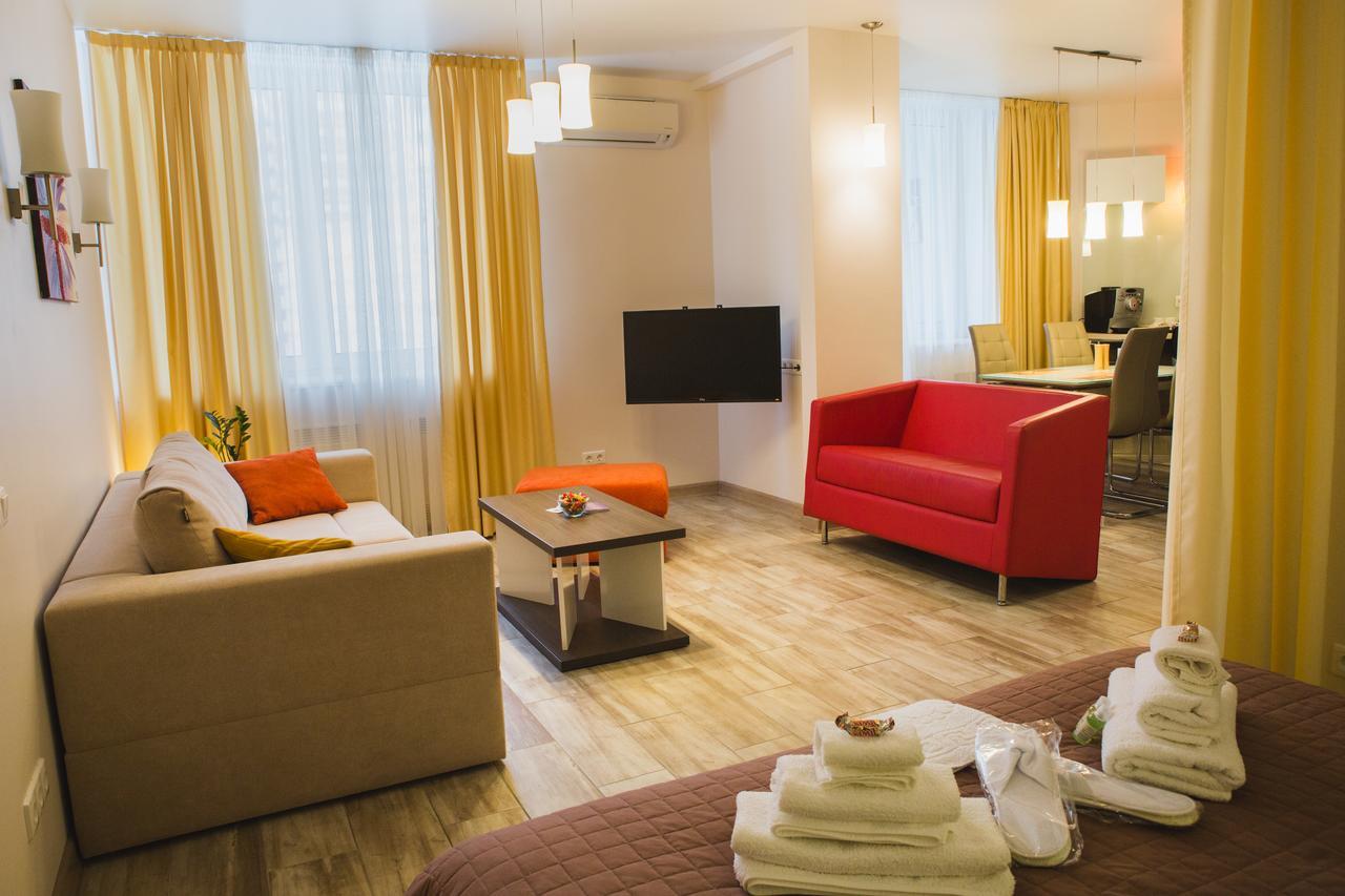 קייב Apartments "Pleasure" מראה חיצוני תמונה